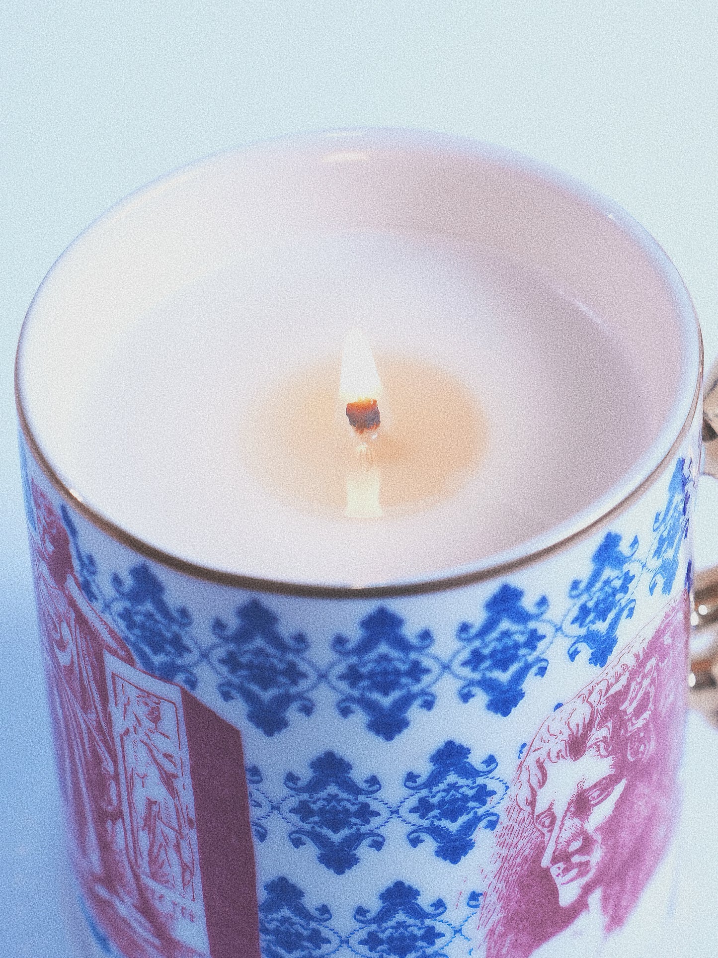 Spicy cream candle